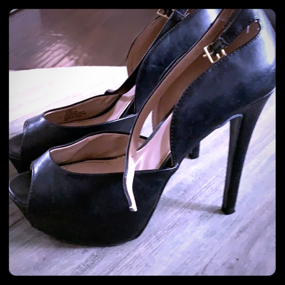 BETSEY JOHNSON HEELS